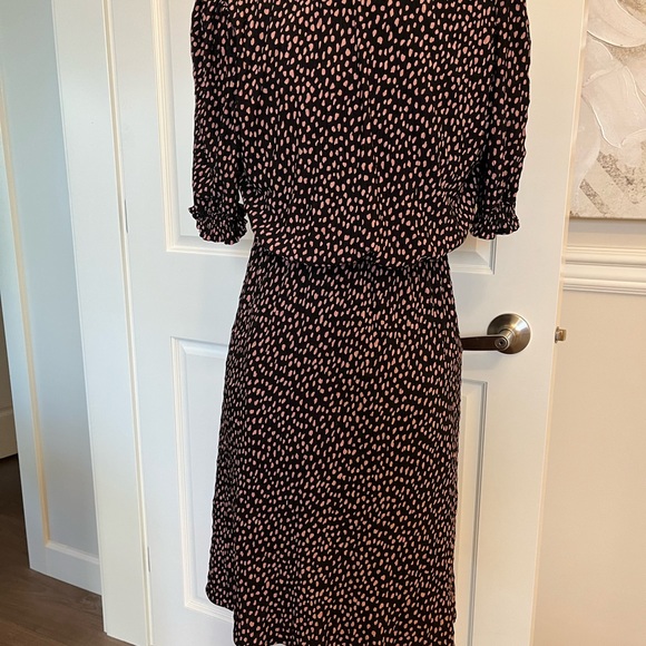 Black short dress with pink design by oasis - Picture 4 of 4